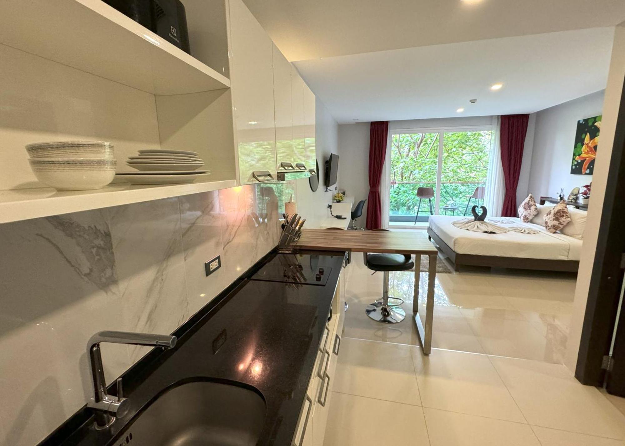 Private Apartment At Emerald Terrace Patong المظهر الخارجي الصورة
