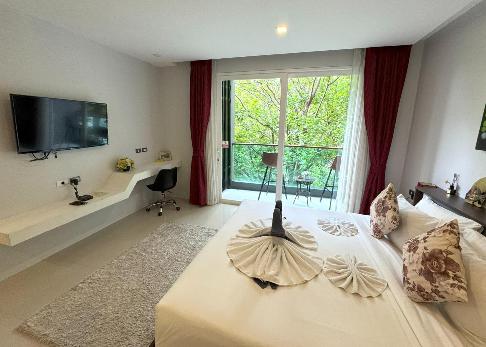 Private Apartment At Emerald Terrace Patong المظهر الخارجي الصورة