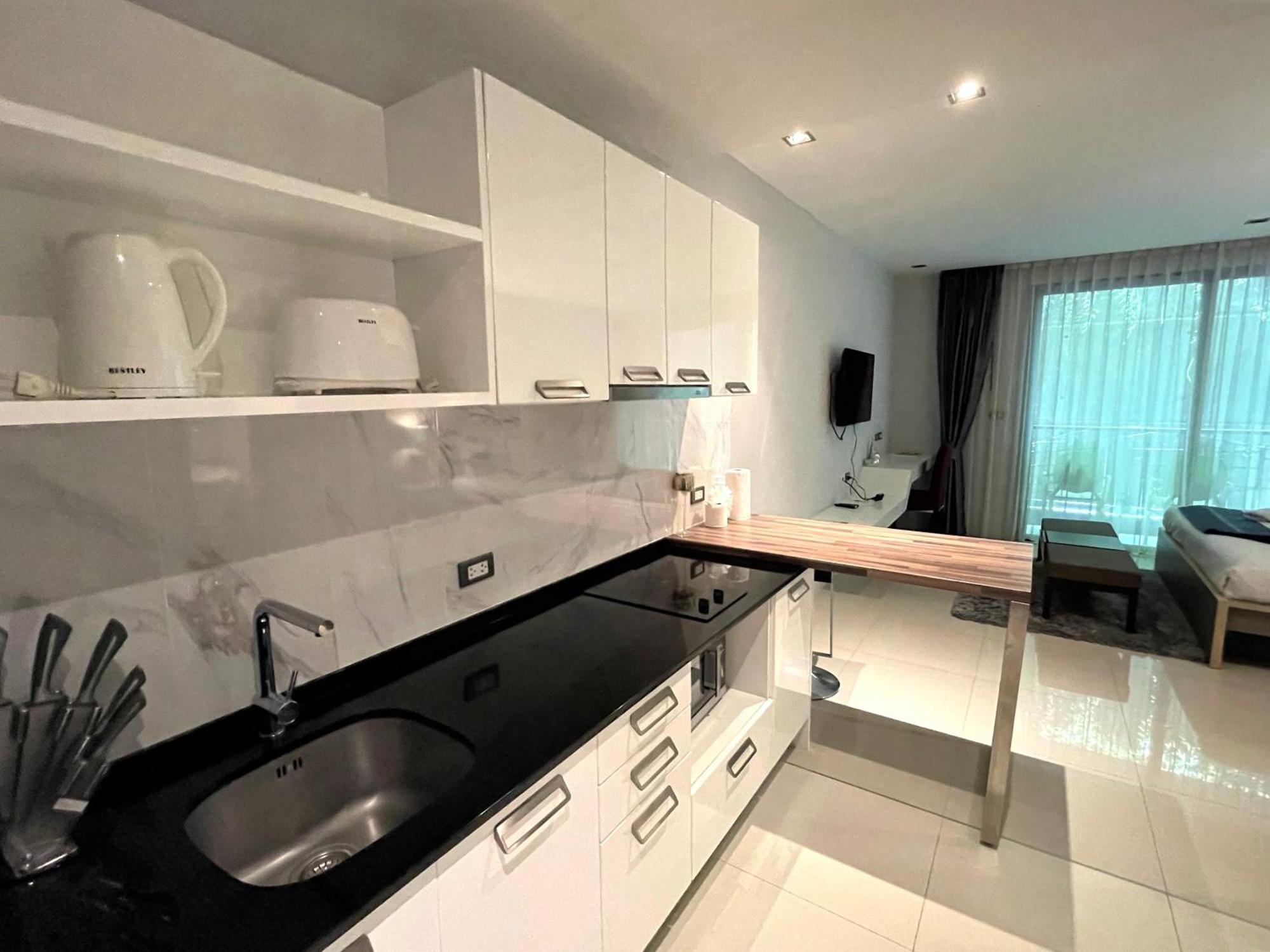 Private Apartment At Emerald Terrace Patong المظهر الخارجي الصورة