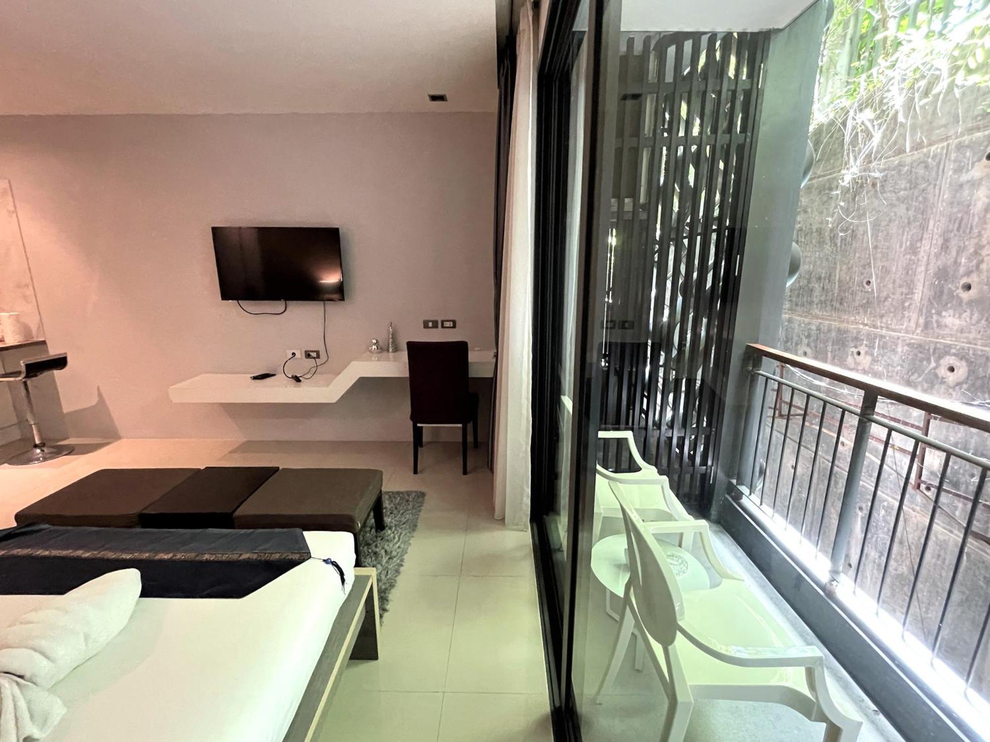 Private Apartment At Emerald Terrace Patong المظهر الخارجي الصورة